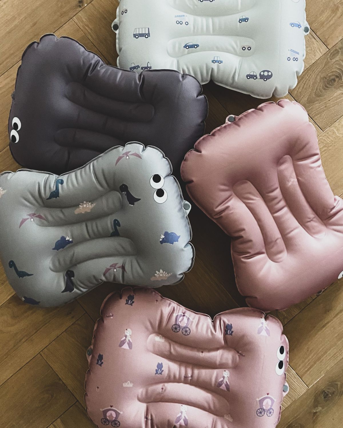 Seat cushions in various colors and prins.