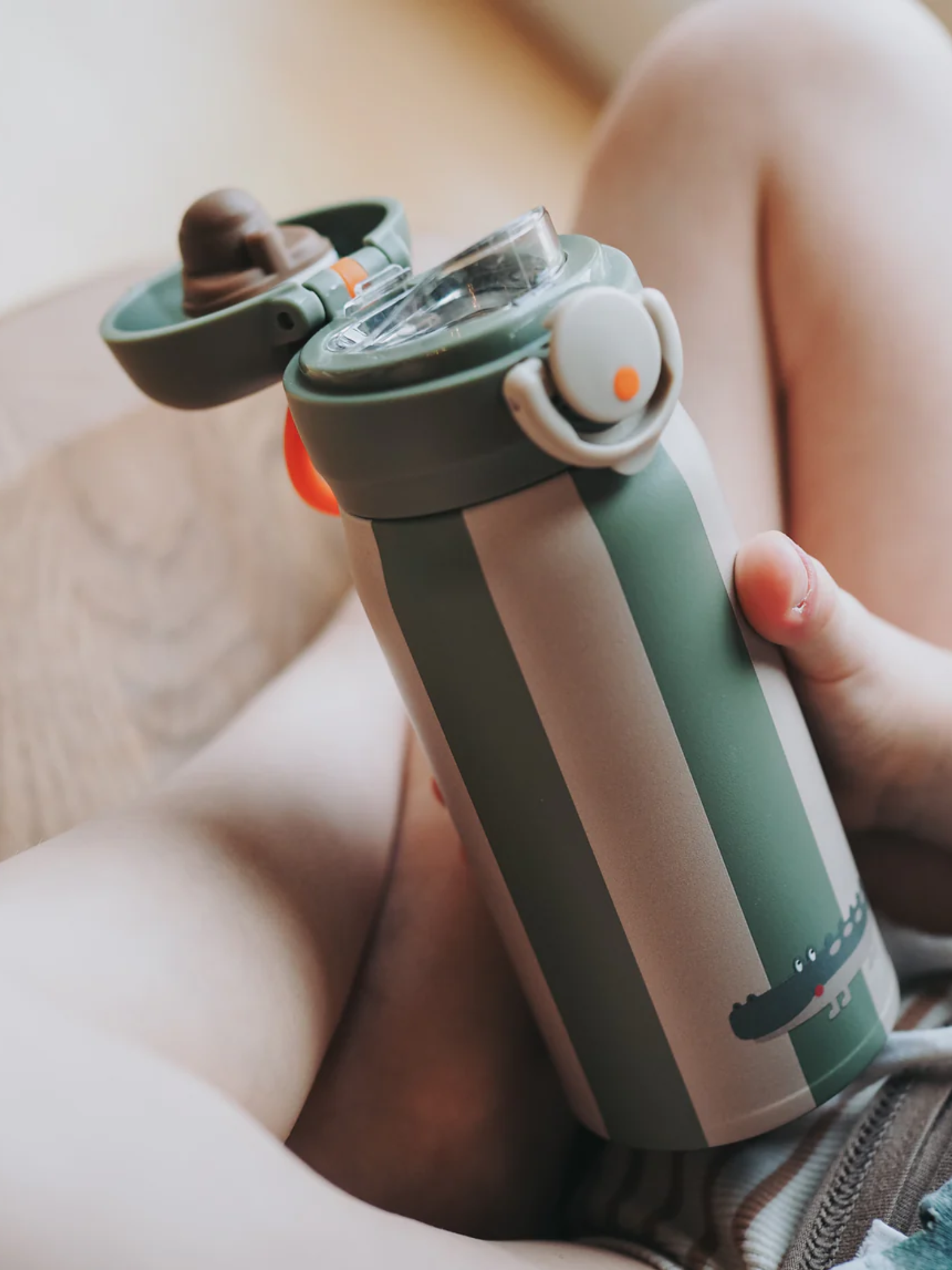 Best Water Bottle for Kids: Stainless Steel, Insulated or Plastic?