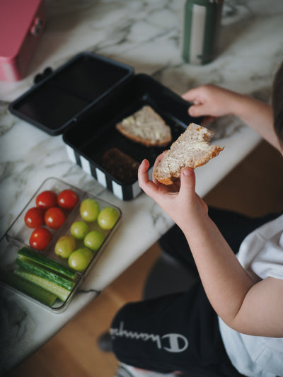 Kids Lunch Box with 3 Removable Trays - black