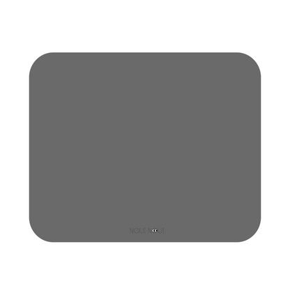 The XL placemat in anthracite made of soft vinyl is perfect to protect the table surface.