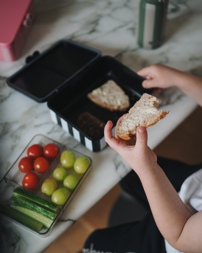Kids Lunch Box with 3 Removable Trays - pink