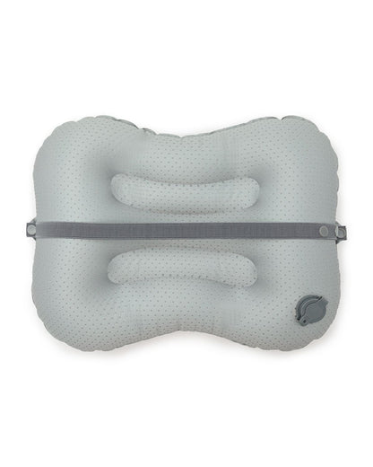 alt="Inflatable child booster seat cushion with carry bag, elastic strap, and anti-slip dots"