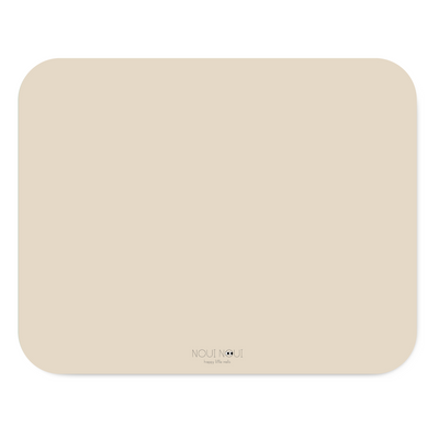 A high chair floor mat made of soft vinyl, in the color nude. A rectangular mat to protect all kind of floors from spills. Put it under the high chair. 