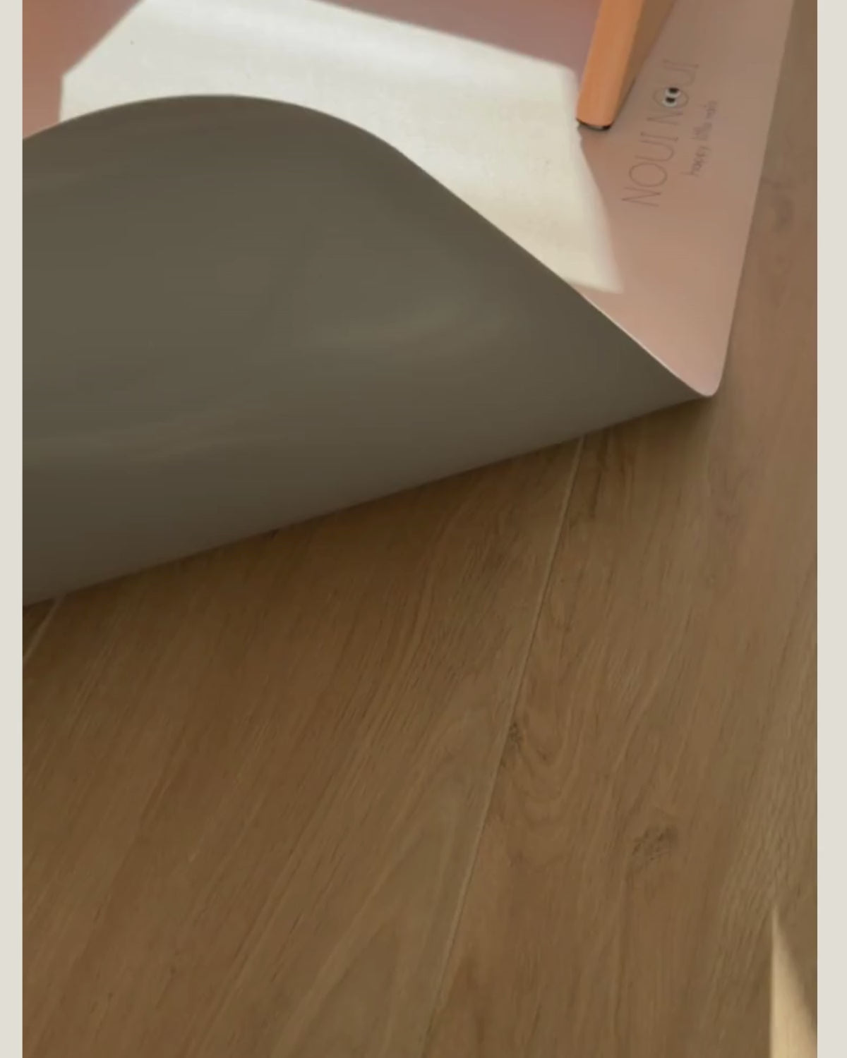 Load video: Floor mat - Nude