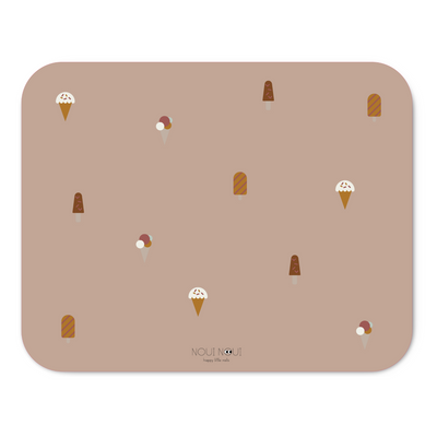 A rectangular floor mat with a ice cream cone pattern in stylish rose colors. A floor mat to protect all kind of floors from spills. Put it under the high chair. 