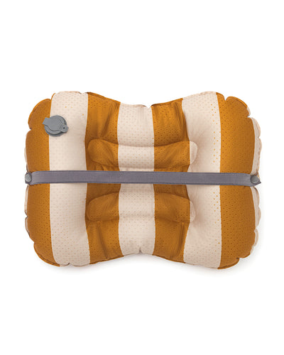 alt="Inflatable child booster seat cushion with carry bag, elastic strap, and anti-slip dots"