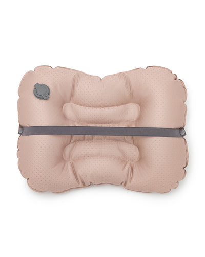 alt="Inflatable child booster seat cushion with carry bag, elastic strap, and anti-slip dots"