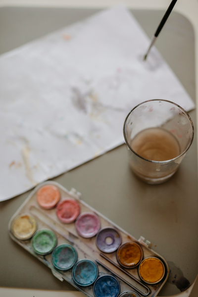 Water colors on our Placemat in olive haze gray. 